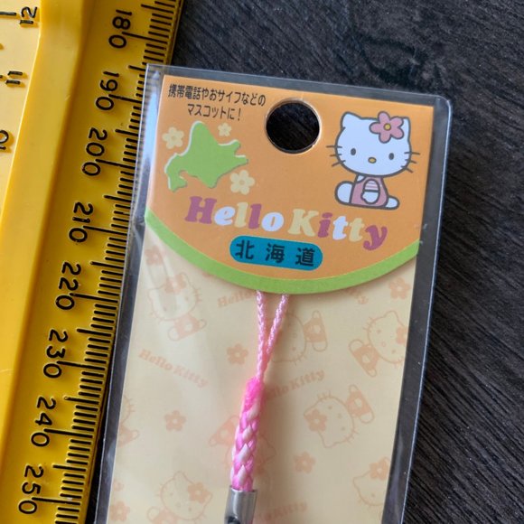 2004 HELLO KITTY HOKKAIDO LOVE CELL PHONE CHARM - Picture 3 of 5